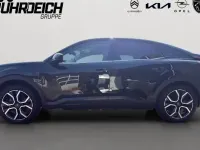 Używany Citroën e-C4 Shine 100 kW (136 KM) 2022 Czarny Sedan/Limuzyna