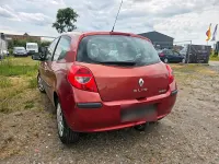 Gebraucht Renault Clio II 63 PS (46 kW) 2005 Rot Limousine
