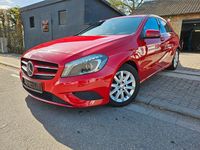 Gebraucht Mercedes A180 AMG line 122 PS (89 kW) 2015 Rot Limousine