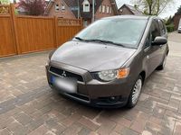 Gebraucht Mitsubishi Colt Edition 95 PS (69 kW) 2011 Braun Kleinwagen
