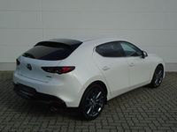 Neu Mazda 3 Exclusive 140 PS (102 kW) 2026 Arctic white Limousine