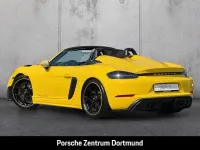 Gebraucht Porsche 718 500 PS (367 kW) 2024 Racinggelb Cabrio