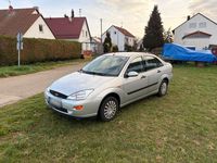 Gebraucht Ford Focus Ghia 116 PS (85 kW) 2000 Silber Limousine