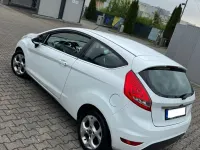 Gebraucht Ford Fiesta 86 PS (63 kW) 2010 Weiß Kleinwagen