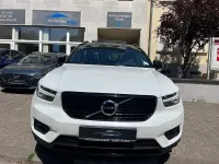 Używany Volvo XC40 R-Design 150 KM (110 kW) 2018 Biały SUV