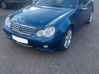Gebraucht Mercedes C180 143 PS (105 kW) 2006 Blau Coupé