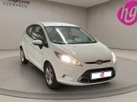 Gebraucht Ford Fiesta Trend 60 PS (44 kW) 2009 Frozen white Kleinwagen