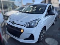 Gebraucht Hyundai i10 Pure 67 PS (49 kW) 2019 Polar white / sol Kleinwagen