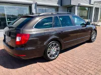Gebraucht Skoda Superb Family 140 PS (102 kW) 2013 Braun Kombi