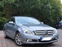Gebraucht Mercedes E250 204 PS (150 kW) 2009 Grau Coupé