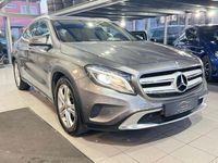 Gebraucht Mercedes GLA180 Urban 122 PS (89 kW) 2015 Grau SUV