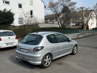 Gebraucht Peugeot 206 88 PS (64 kW) 2004 Silber Kleinwagen