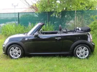 Käytetty Mini One Cabriolet 98 HP (72 kW) 2015 Musta Avoauto