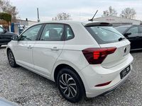 Gebraucht VW Polo Life 95 PS (69 kW) 2023 Grün Kleinwagen