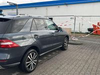 Gebraucht Mercedes ML350 258 PS (189 kW) 2012 Blau SUV