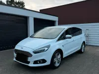 Gebraucht Ford S-MAX Titanium 150 PS (110 kW) 2019 Weiß Van / Kleinbus