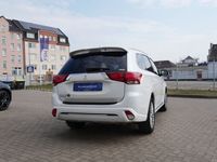 Gebraucht Mitsubishi Outlander P-HEV Top 135 PS (99 kW) 2020 Weiß SUV