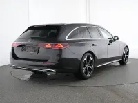 Gebraucht Mercedes E300 Exclusive 197 PS (144 kW) 2025 Schwarz Limousine