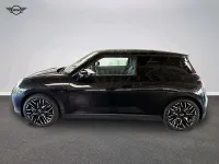 Gebraucht Mini Cooper Favoured 135 kW (184 PS) 2025 Schwarz Kleinwagen