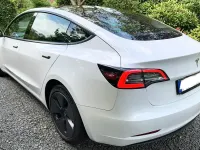 Gebraucht Tesla Model 3 RWD 208 kW (283 PS) 2023 Weiß Limousine