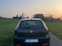 Gebraucht Fiat Punto Evo 77 PS (56 kW) 2011 Schwarz Kleinwagen