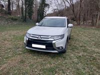 Używany Mitsubishi Outlander 150 KM (110 kW) 2016 Biały SUV