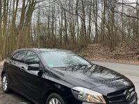 Gebraucht Mercedes A180 109 PS (80 kW) 2012 Schwarz Kleinwagen