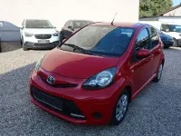 Gebraucht Toyota Aygo Cool 68 PS (50 kW) 2013 Rot Kleinwagen