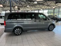 Gebraucht Mercedes V300 Avantgarde 237 PS (174 kW) 2023 Grau Van / Kleinbus