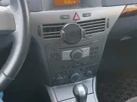 Usata Opel Astra 109 CV (80 kW) 2004 Oro Utilitaria