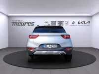 Gebraucht Kia Stonic Spirit 101 PS (74 kW) 2024 Sparkling silver) (silber SUV