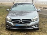 Gebraucht Mercedes A180 122 PS (89 kW) 2012 Grau Limousine