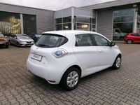 Gebraucht Renault Zoe Life 42 kW (58 PS) 2018 Arktisweiß Kleinwagen