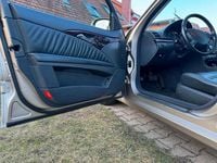 Gebraucht Mercedes E200 Classic 163 PS (119 kW) 2003 Gelb Limousine