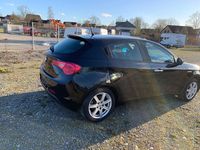 Gebraucht Alfa Romeo Giulietta 120 PS (88 kW) 2011 Schwarz Kleinwagen