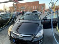 Gebraucht Hyundai i30 Edition 109 PS (80 kW) 2012 Schwarz Kombi