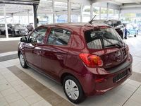 Gebraucht Mitsubishi Space Star Edition 71 PS (52 kW) 2018 Rot Limousine