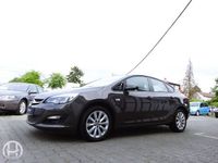 Gebraucht Opel Astra 140 PS (102 kW) 2013 Grau metallic Limousine