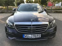 Używany Mercedes E220 194 KM (142 kW) 2019 Niebieski Sedan/Limuzyna
