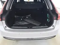 Używany Volvo V90 Plus 253 KM (186 kW) 2025 Srebrny Kombi