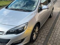 Gebraucht Opel Astra 131 PS (96 kW) 2013 Silber Limousine