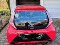 Gebraucht Toyota Aygo X-wave 69 PS (50 kW) 2017 Rot Kleinwagen