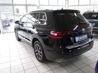 gebraucht VW Tiguan Allspace 2.0 TDI Comfortline DSG +Navi+Shzg.