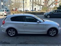 Gebraucht BMW 116 116 PS (85 kW) 2008 Weiß Kleinwagen