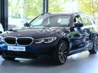 Używany BMW 330 Advantage 265 KM (194 kW) 2020 Niebieski Sedan/Limuzyna