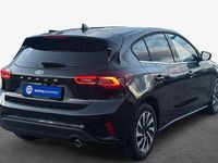 Neu Ford Focus Titanium 125 PS (91 kW) 2025 Schwarz Limousine