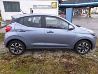 Gebraucht Hyundai i10 Trend 79 PS (58 kW) 2024 Blau Kleinwagen