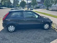 Gebraucht Ford Fiesta Ambiente 60 PS (44 kW) 2006 Blau Kleinwagen