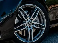 Gebraucht Mercedes E350 AMG line 258 PS (189 kW) 2018 Schwarz Limousine