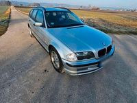 Gebraucht BMW 320 136 PS (100 kW) 2001 Silber Kombi